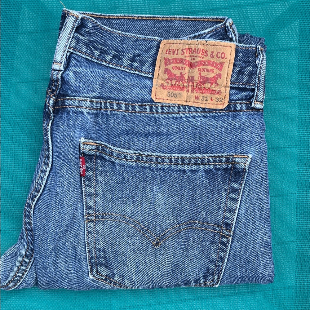 Levi's Classic Blue Straight Jeans